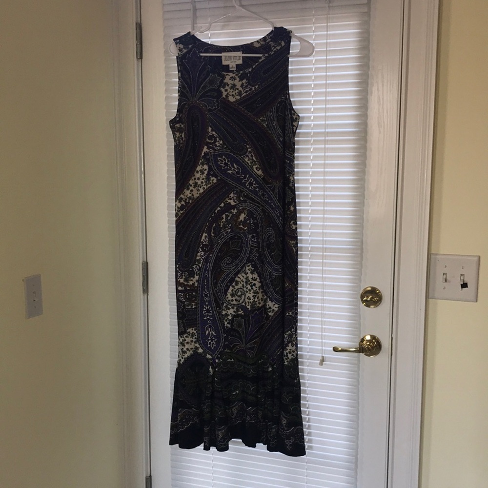 Women dress size 16 -Julian Taylor